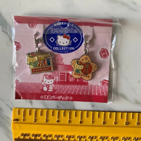 HELLO KITTY RARE ASAKUSA CHARMS - Picture 2 of 5